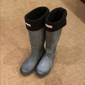 Hunter boots and fleece inserts